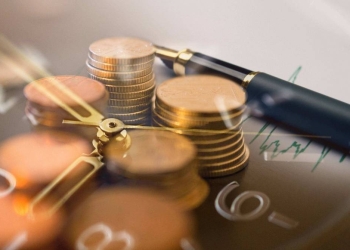 新华社快讯：洛杉矶宣布市中心部分地区宵禁