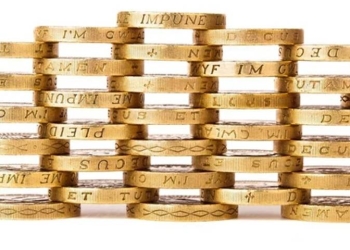 年内超两百只公募基金调降费率 部分产品费率减半